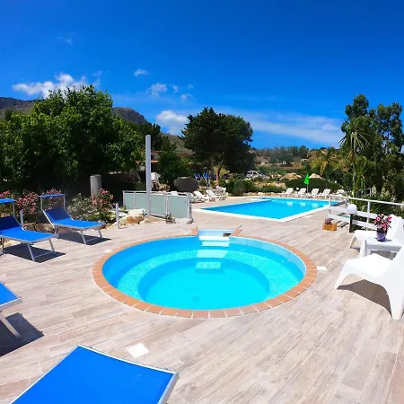 度假居 绿色假日度假屋 卡斯泰拉马莱